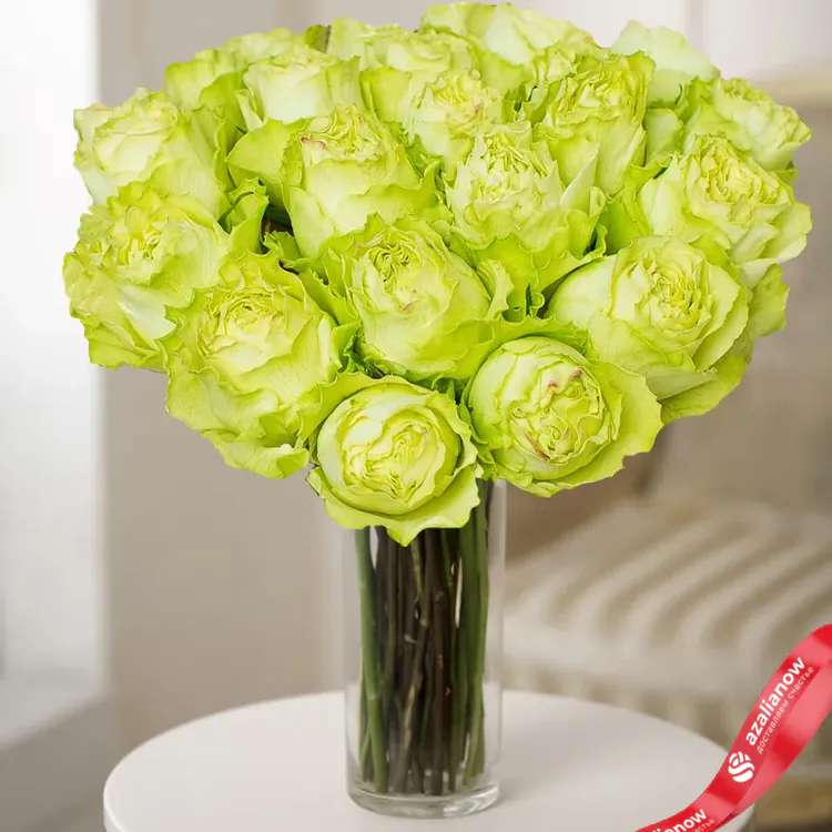 Фото 1: 19 зеленых роз. Сервис доставки цветов AzaliaNow