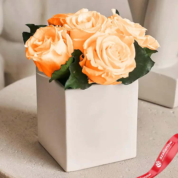Фото 1: 5 оранжевых роз в коробке. Сервис доставки цветов AzaliaNow