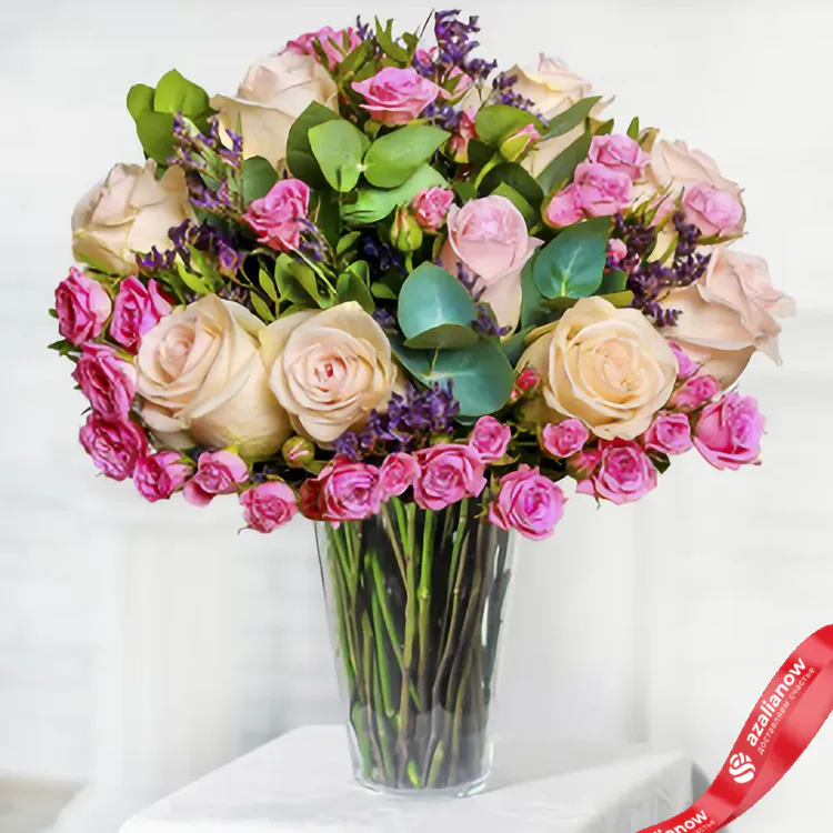 Фото 1: Красивый букет роз. Сервис доставки цветов AzaliaNow