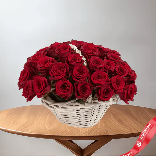 Фото 1: 21 красная роза в корзине. Сервис доставки цветов AzaliaNow